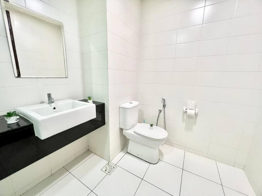 Apartemen G 1-5pax Cozy Trefoil 100mps Wifi & Tv Sccc *
