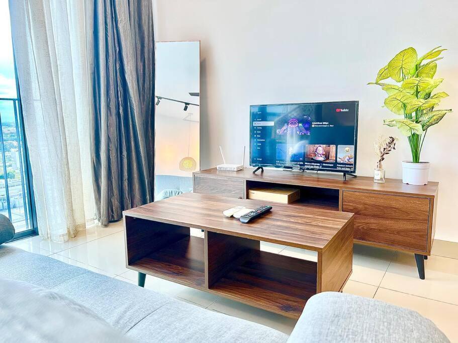 G 1-5pax Cozy Trefoil 100mps Wifi & Tv Sccc * Setia Alam