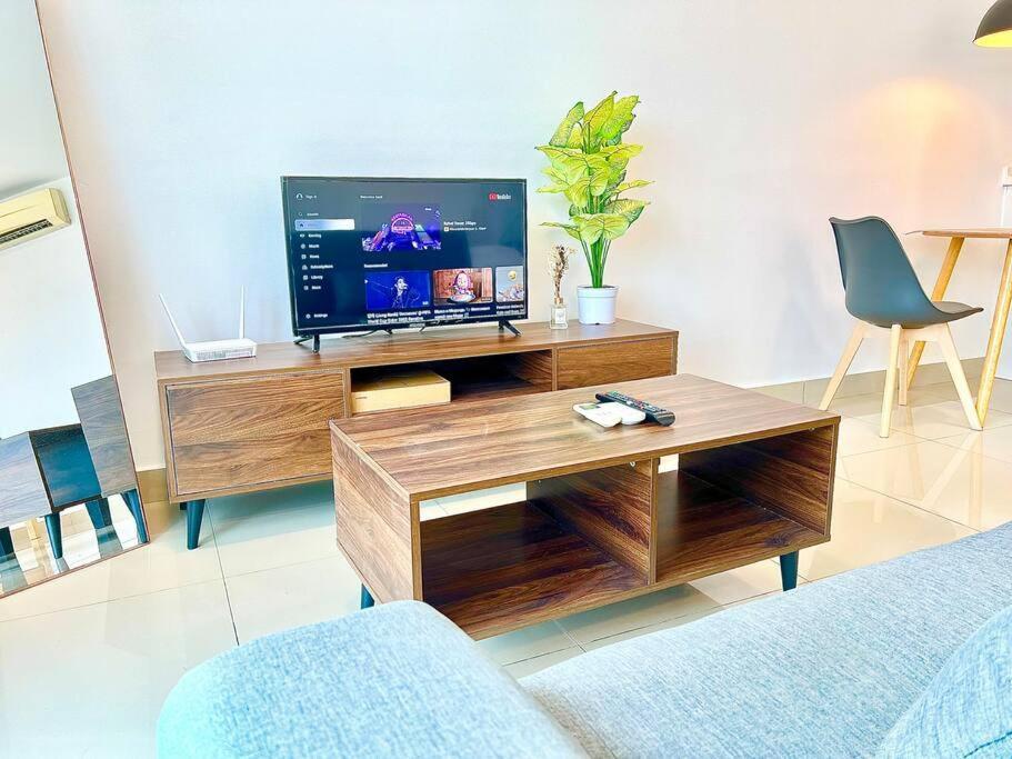 G 1-5pax Cozy Trefoil 100mps Wifi & Tv Sccc Apartemen